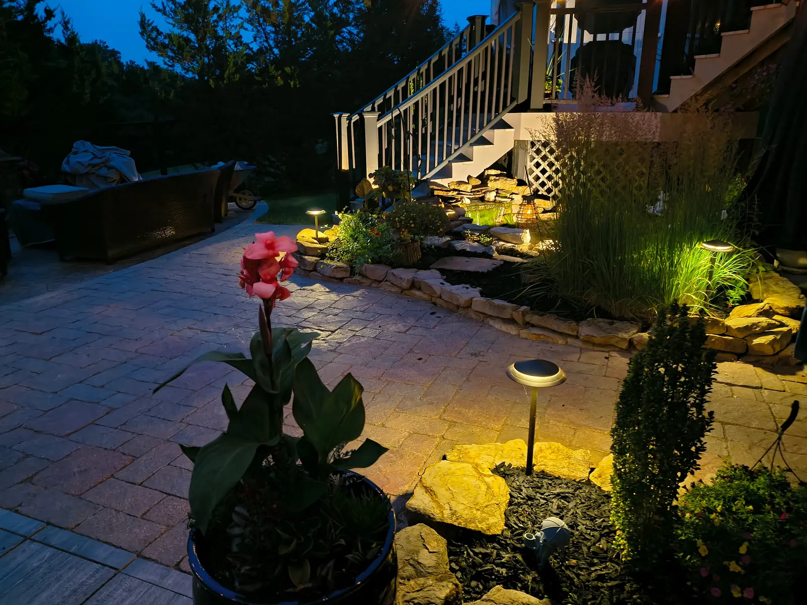 Low-voltage garden path lighting by Dave's Landscaping